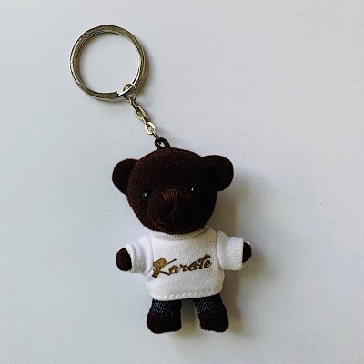 Porte-clés animal - ours avec chemise blanche de karaté