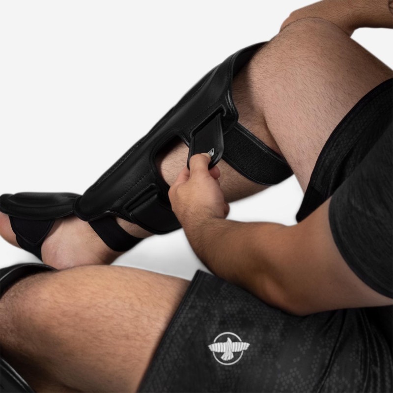 HAYABUSA T3 Striking - protection tibia/pied HAYABUSA T3 Striking - protection tibia/pied
