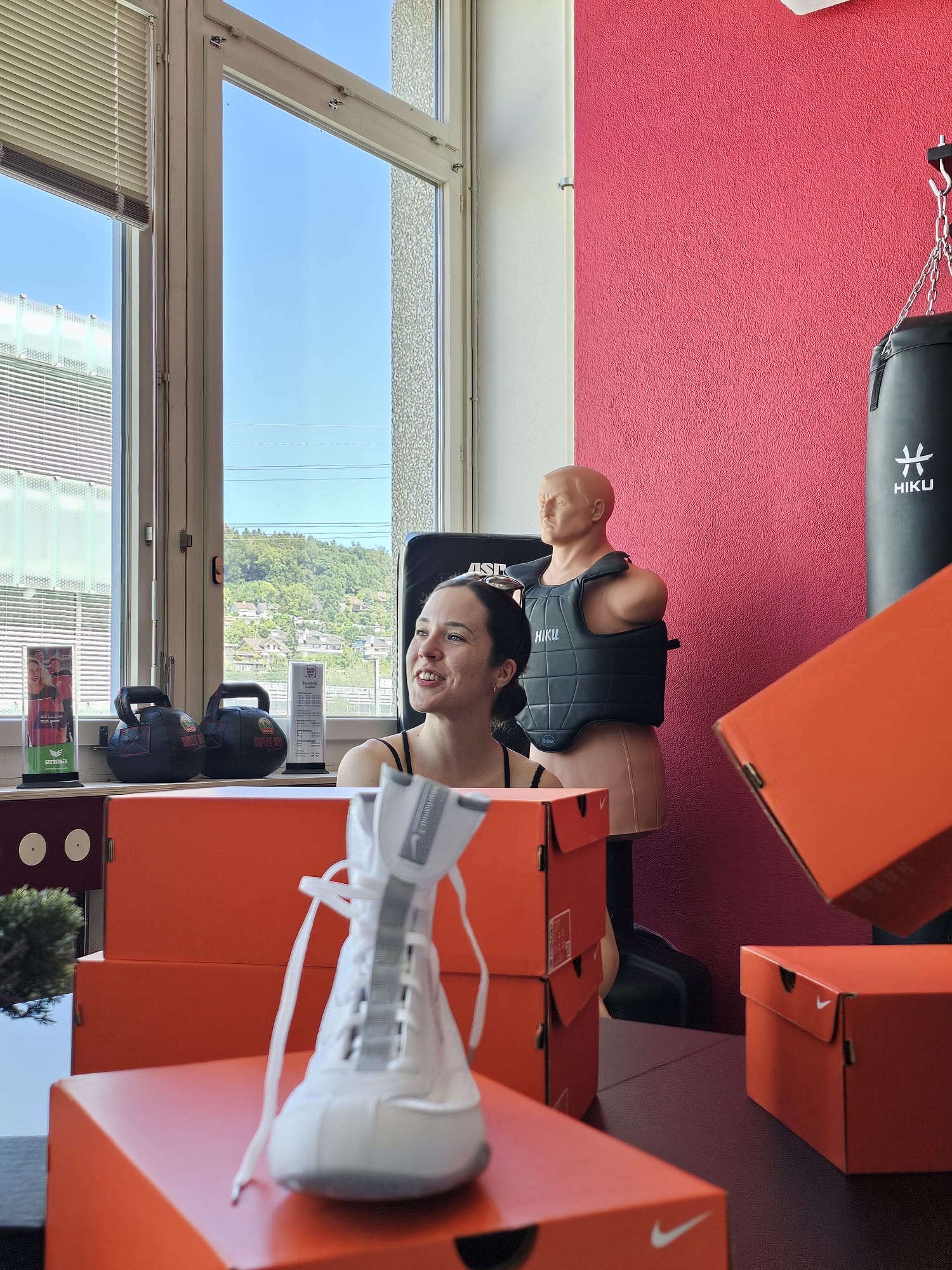 Boxerin Ana Marija Milisic mit NIKE Boxschuhen